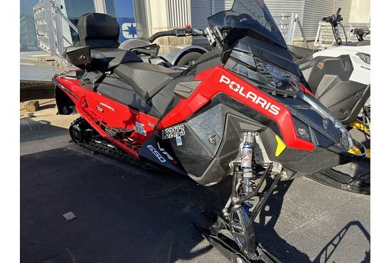 2021 650 INDY VR1 137