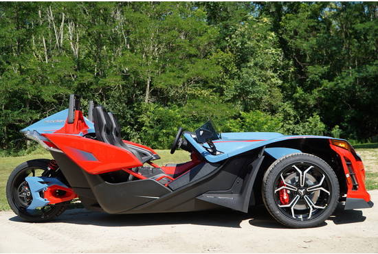 2025 slingshot® r (autodrive)