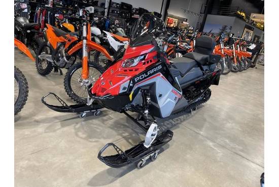 2025 ProStar S4 INDY Adventure 137 Storm Gray / Indy Red