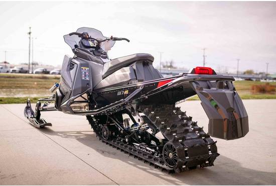 2025 650 Indy VR1 137 Shadow Gray / Gloss Black