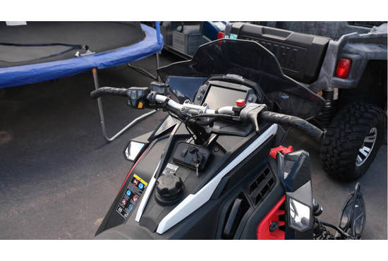 2022 650 INDY ADVENTURE 137 ES RC