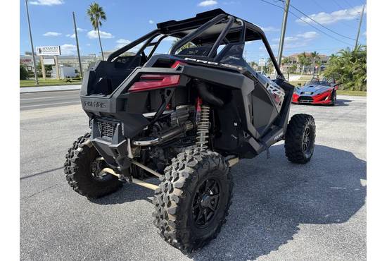 2022 RZR Pro XP Ultimate Black Crystal