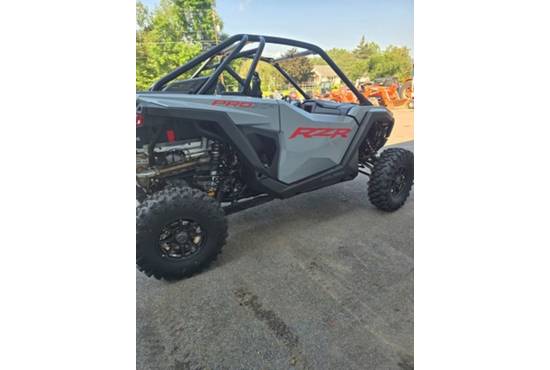 2025 rzr pro xp® sport