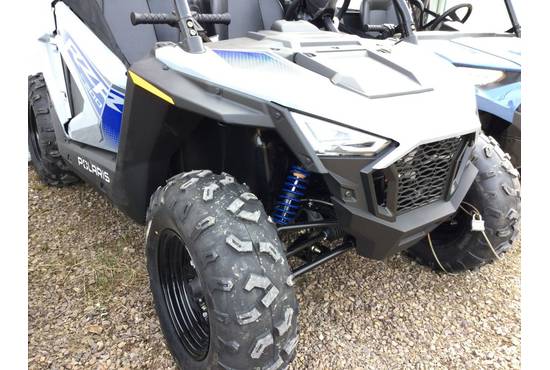 2025 rzr® 200 efi
