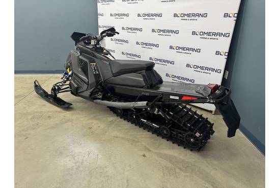 2025 650 Switchback Assault 146 Shadow Gray / Gloss Black