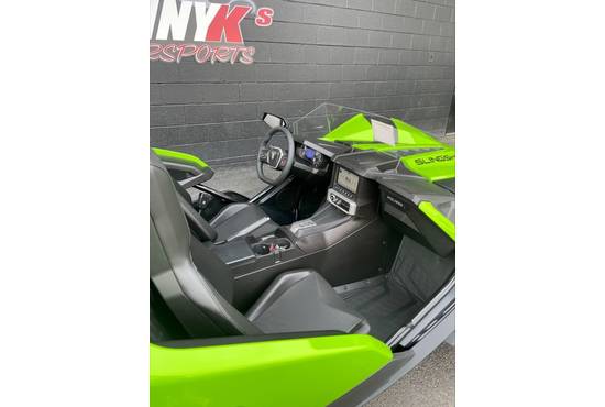 2025 slingshot® sl (autodrive)