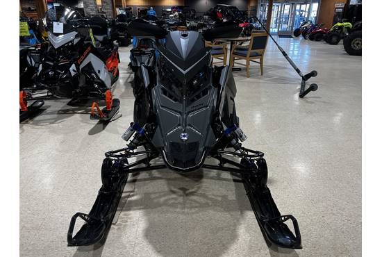 2025 9R Indy XCR 136 Shadow Gray / Gloss Black
