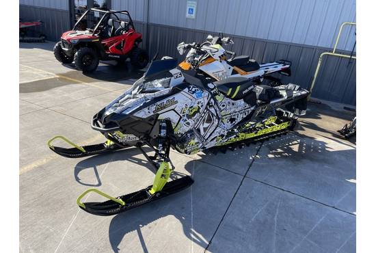 2017 800 PRO-RMK® 174 LE