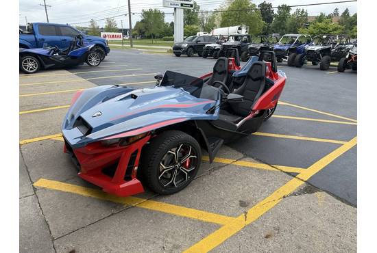 2025 slingshot® r (autodrive)