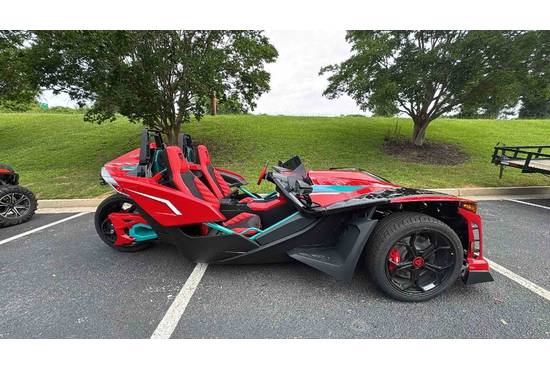 2025 slingshot® 10 (autodrive)