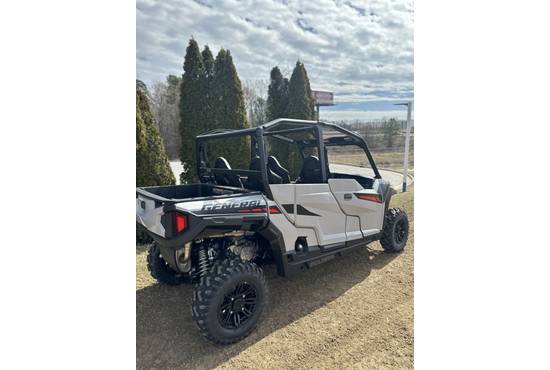 2025 general® 4 1000 sport