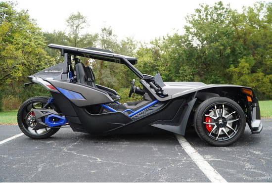 2023 Slingshot R - Graphite Blue (AutoDrive)