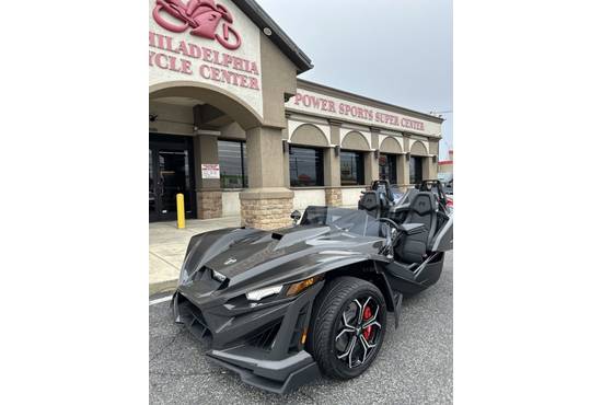 2025 slingshot® r (autodrive)