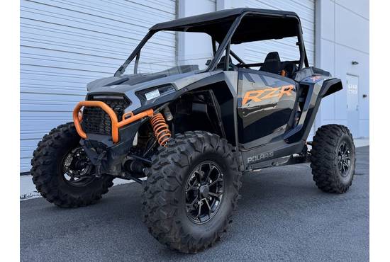 2024 RZR XP 1000 Ultimate Matte Titanium / Onyx Black