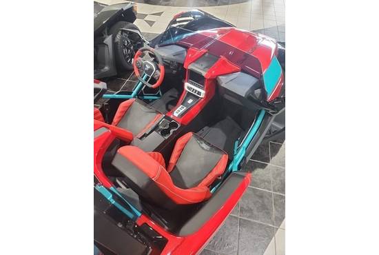2025 slingshot® 10 (autodrive)