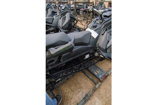 2025 650 Switchback Assault 146 Storm Gray / Indy Red