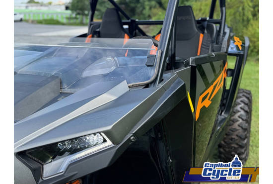 2024 RZR XP 1000 Ultimate Matte Titanium / Onyx Black