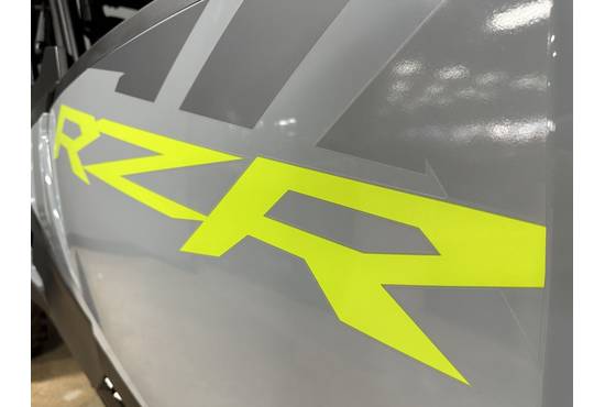 2025 rzr xp® 4 1000 ultimate