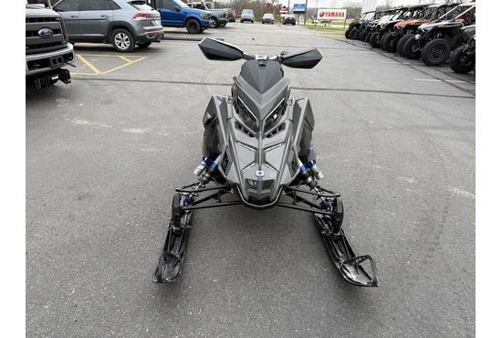 2025 9R Switchback Assault 146 Shadow Gray / Gloss Black
