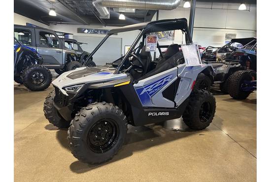 2025 rzr® 200 efi
