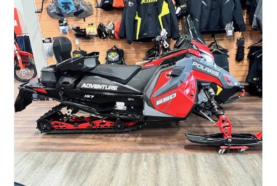 2024 650 Indy Adventure 137 Indy Red
