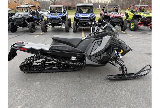 2025 9R Switchback Assault 146 Shadow Gray / Gloss Black