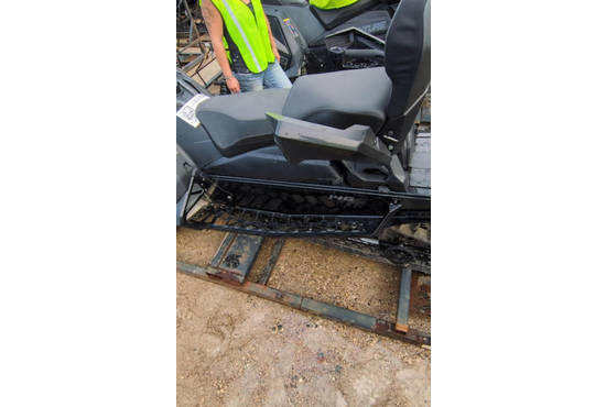 2025 650 Switchback Assault 146 Storm Gray / Indy Red