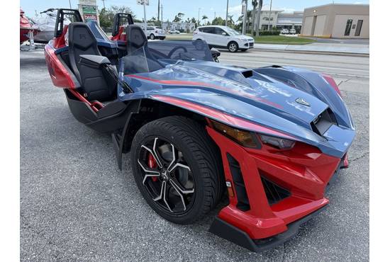2025 slingshot® r (autodrive)