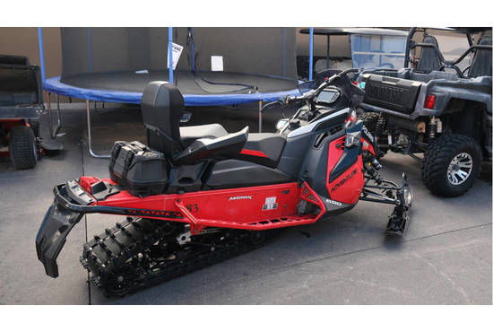 2022 650 INDY ADVENTURE 137 ES RC