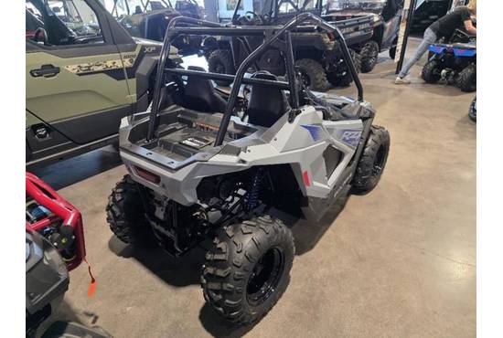 2025 rzr® 200 efi