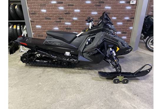 2025 Boost Indy VR1 137 Shadow Gray / Gloss Black