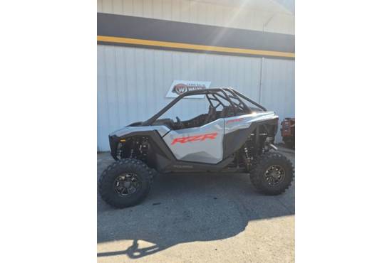 2025 rzr pro xp® sport