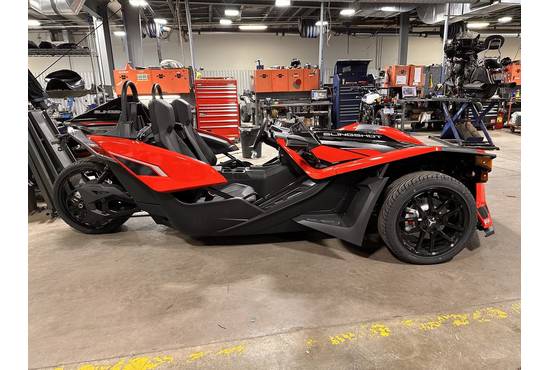 2024 Slingshot® SLR AutoDrive Slingshot Red Pearl