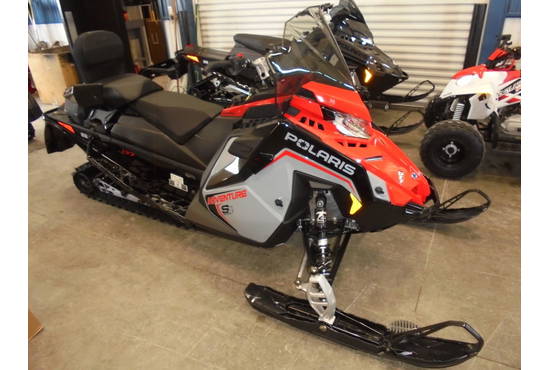 2025 ProStar S4 INDY Adventure 137 Storm Gray / Indy Red