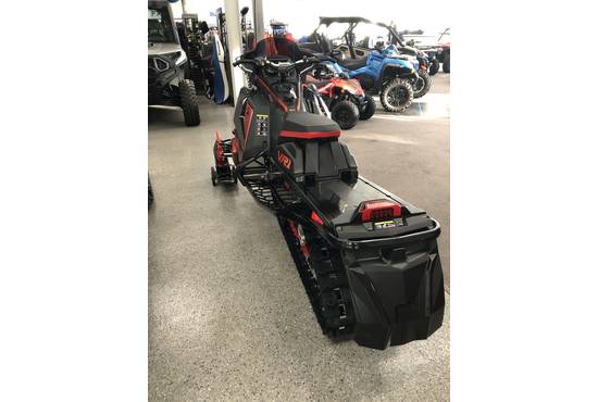 2025 650 INDY VR1 Dynamix 137 Shadow Gray / Gloss Black