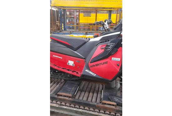 2022 650 indy adventure 137