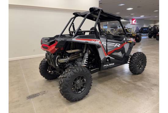 2023 RZR XP 1000 Ultimate Indy Red