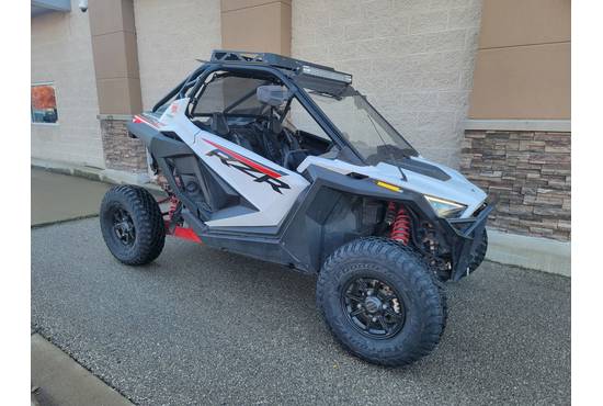 2021 rzr pro xp ultimate lightning