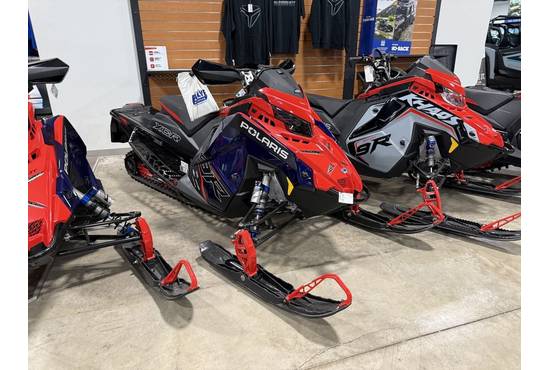 2025 Patriot 9R INDY XCR 136 Midnight Blue Metallic / Indy Red