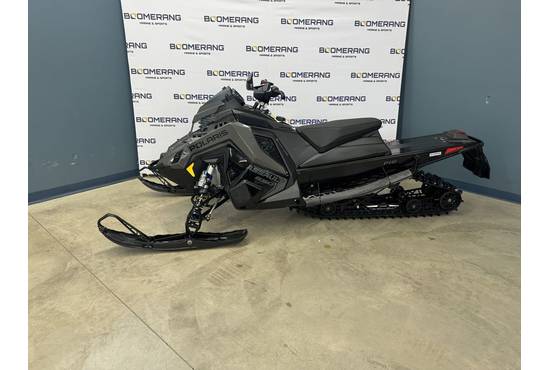 2025 650 Switchback Assault 146 Shadow Gray / Gloss Black