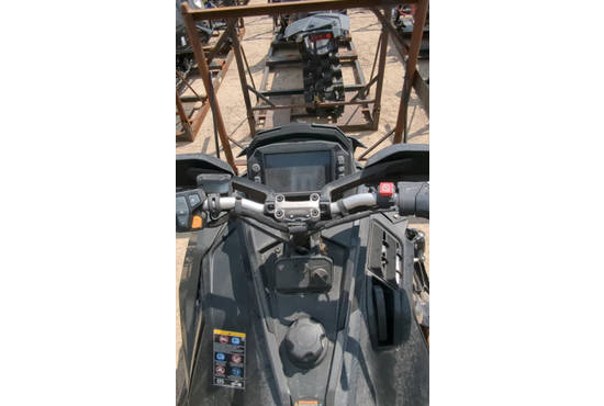 2025 9R Switchback Assault 146 Shadow Gray / Gloss Black