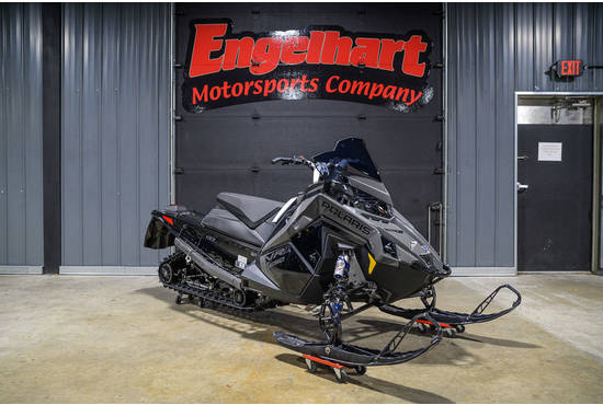 2025 650 Indy VR1 137 Shadow Gray / Gloss Black