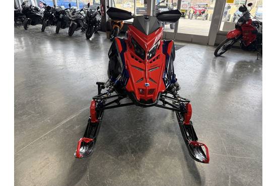 2025 9R Indy XCR 136 Midnight Blue Metallic / Indy Red