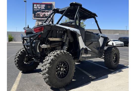 2018 RZR XP® 1000 EPS White Lightning