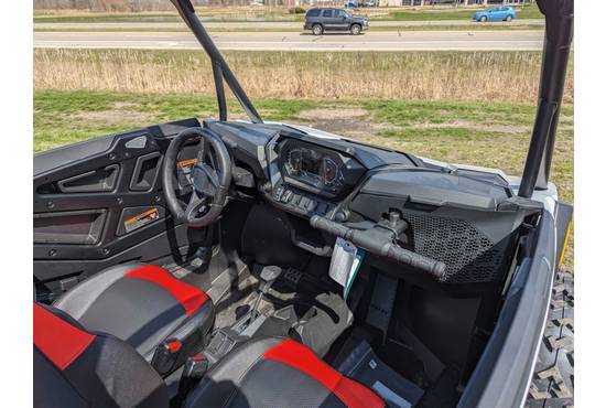 2024 RZR XP 1000 Sport White Lightning