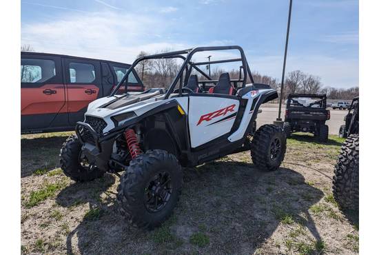 2024 RZR XP 1000 Sport White Lightning