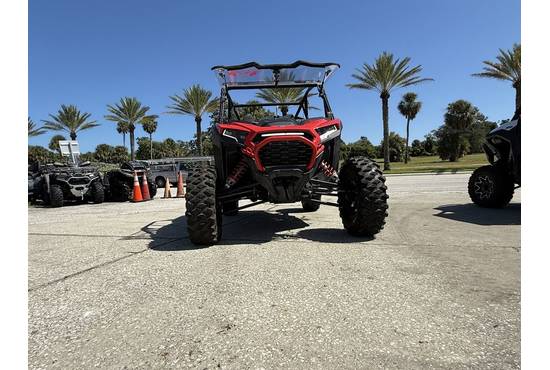 2024 RZR XP 1000 Ultimate Indy Red