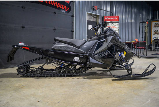 2025 Boost Switchback Assault 146 Shadow Gray / Gloss Black