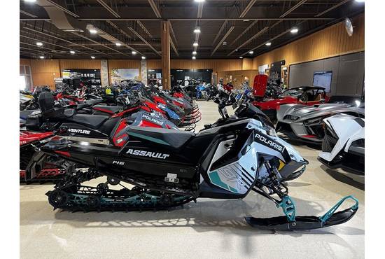 2025 9R Switchback Assault 146 Ghost White Metallic / Gloss Black / Radiant Gree