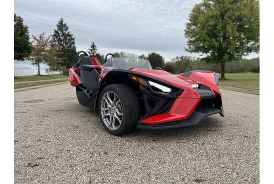 2022 Slingshot SL - Slingshot Pearl Red (MANUAL)
